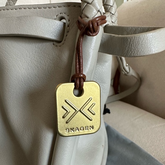 Skagen mini Kolding Bucket - Picture 5 of 7